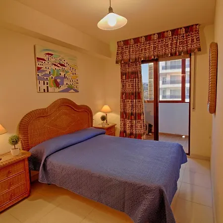 Apartamento Playa En Primer Linea. Aire Acondicionado, Wifi Y Parking. Calpe