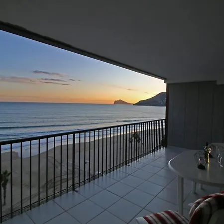 Apartamento Playa En Primer Linea. Aire Acondicionado, Wifi Y Parking.